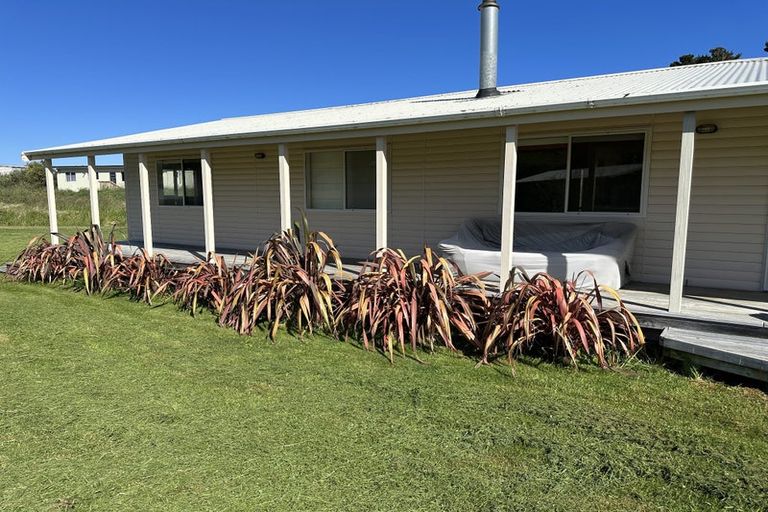 Photo of property in 17 Nunu Drive, Flat Point, Masterton, 5883