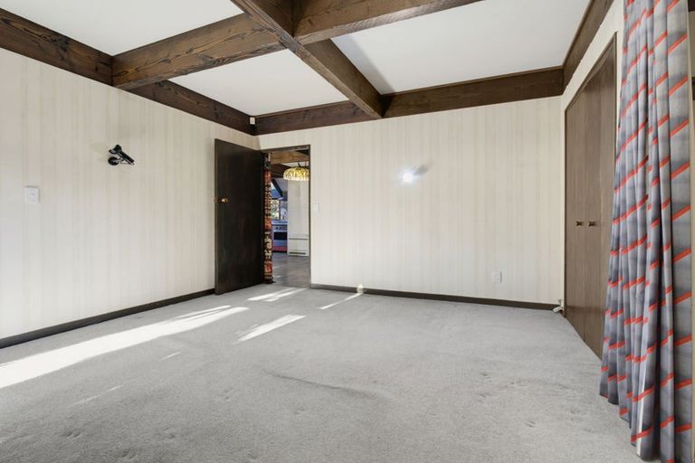 Photo of property in 17 Aquarius Drive, Kawaha Point, Rotorua, 3010
