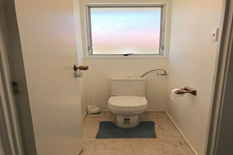 Photo of property in 6 Tangelo Place, Bucklands Beach, Auckland, 2012