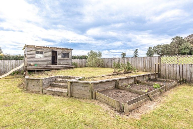 Photo of property in 30 Weraroa Road, Waverley, 4510