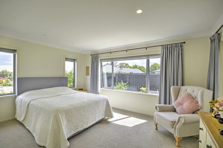 Photo of property in 74 Feist Street, Carterton, 5713