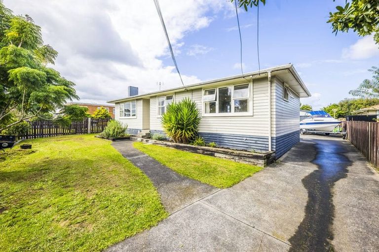 Photo of property in 39 Fernaig Street, Papakura, 2110