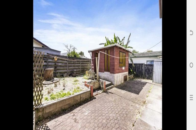 Photo of property in 1/14a Kurnell Drive, Botany Downs, Auckland, 2010