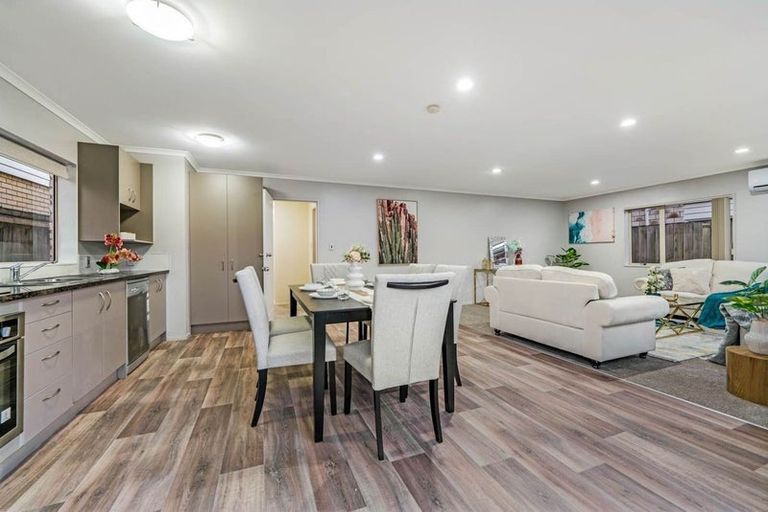 Photo of property in 6 Magnolia Place, Flat Bush, Auckland, 2016