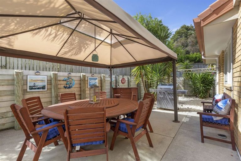 Photo of property in 19 Toomer Place, Beachlands, Auckland, 2018