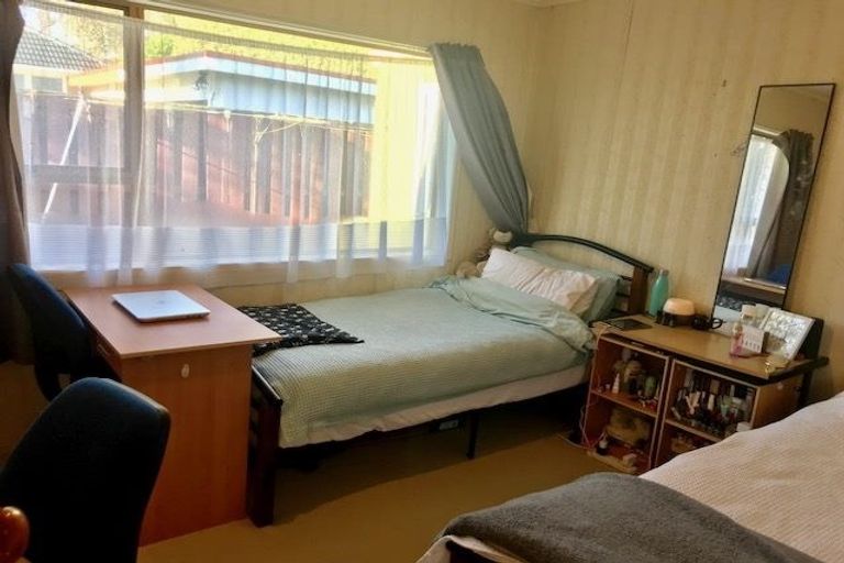 Photo of property in 1/2 Waterloo Road, Milford, Auckland, 0620