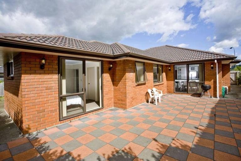 Photo of property in 15 Tekapo Rise, Fairview Heights, Auckland, 0632