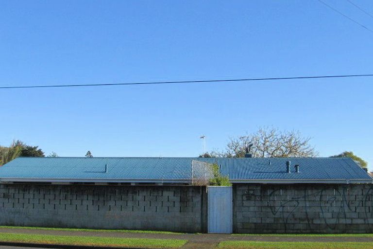 Photo of property in 30 Clevedon Road, Papakura, 2110