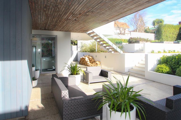 Photo of property in 22 Wharfe Street, South Hill, Oamaru, 9400