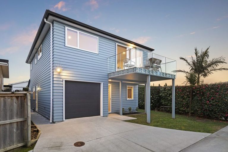 Photo of property in 45b Landscape Road, Pukekohe, 2120
