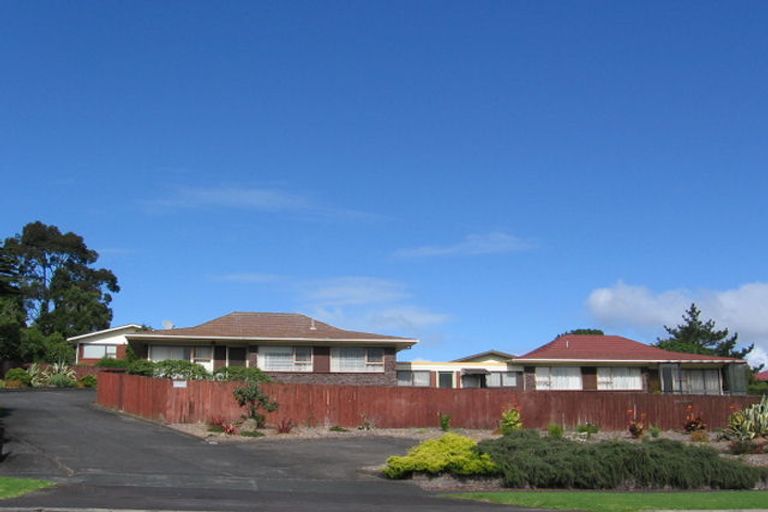 Photo of property in 9/9 Evans Road, Glen Eden, Auckland, 0602