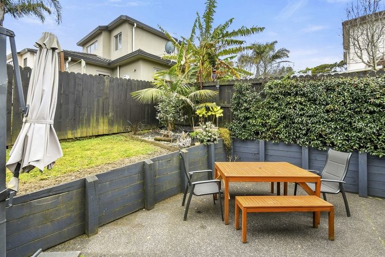 Photo of property in 9 Murrayfield Lane, Manurewa, Auckland, 2105