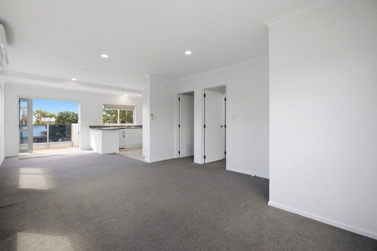 Photo of property in 16a Dickson Road, Papamoa Beach, Papamoa, 3118