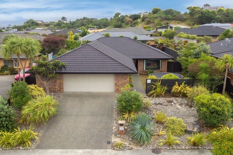 Photo of property in 46 Campion Road, Waikanae Beach, Waikanae, 5036