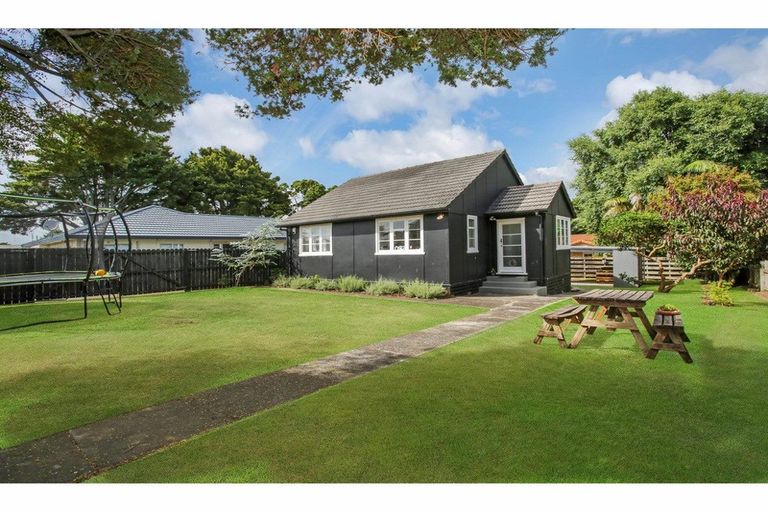 Photo of property in 43 Takanini Road, Takanini, 2112