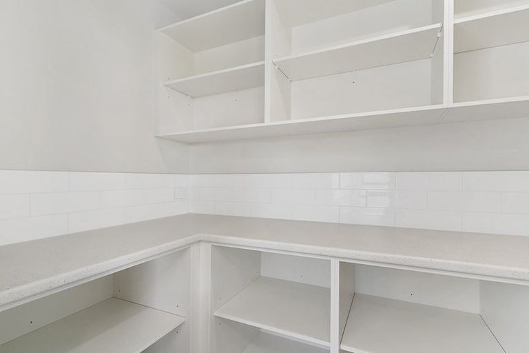 Photo of property in 10 Arahi Road, Clevedon, 2582