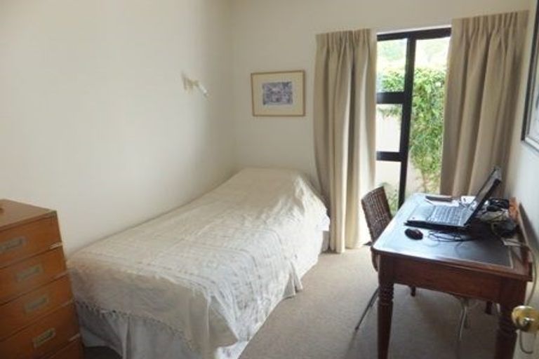 Photo of property in 2/12 Macmillan Avenue, Cashmere, Christchurch, 8022