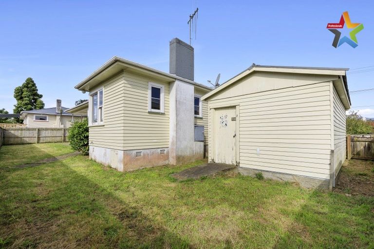 Photo of property in 137 Weraroa Road, Levin, 5510