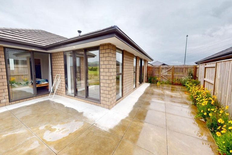 Photo of property in 40 Atlantic Drive, Fitzherbert, Palmerston North, 4410