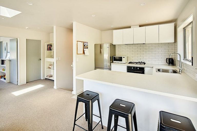 Photo of property in 10a Rarangi Way, Owhiro Bay, Wellington, 6023