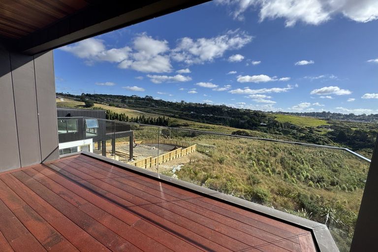 Photo of property in 32 Ridgehill Rise, Flat Bush, 2019