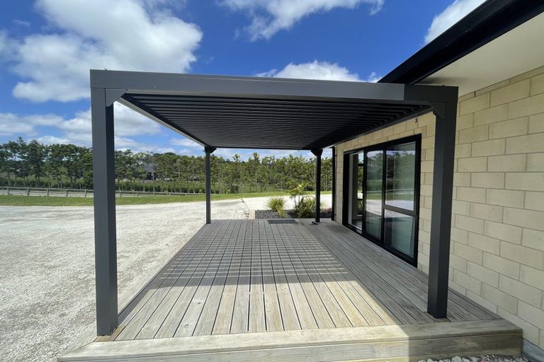 Photo of property in 45 Nixon Road, Taupaki, Henderson, 0782