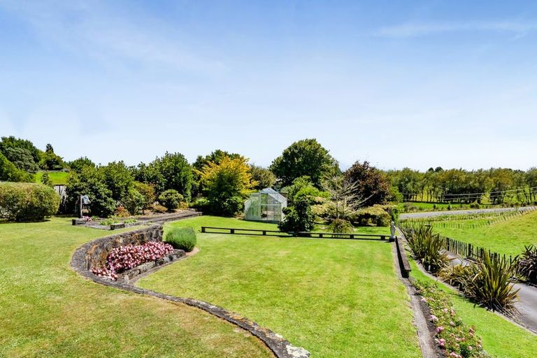 Photo of property in 563 Mangorei Road, Mangorei, New Plymouth, 4371