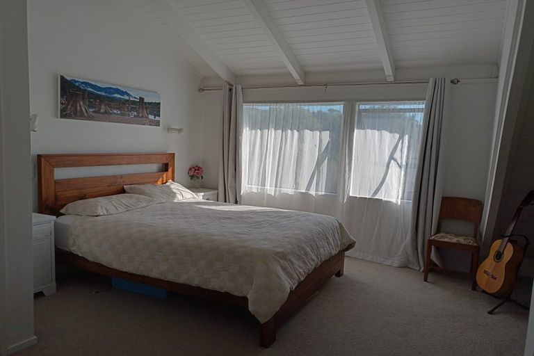 Photo of property in 2/37 Alexander Avenue, Torbay, Auckland, 0630
