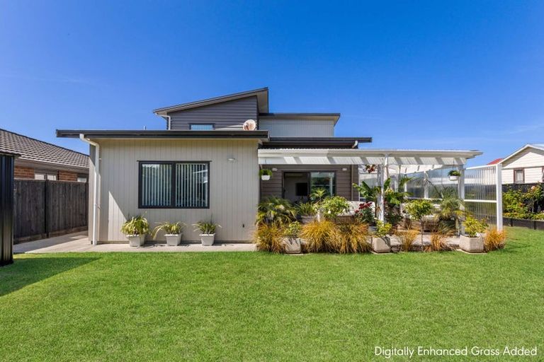 Photo of property in 13 Kamahi Street, Castlecliff, Whanganui, 4501