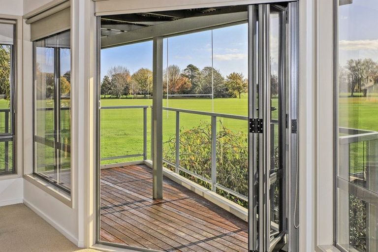 Photo of property in 1/19 Havelock Road, Havelock North, 4130