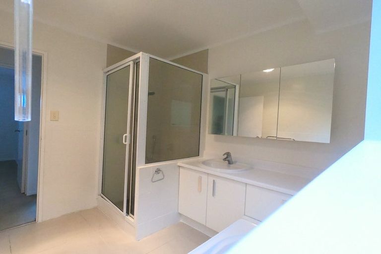 Photo of property in 1/57b Woodlands Crescent, Browns Bay, Auckland, 0630