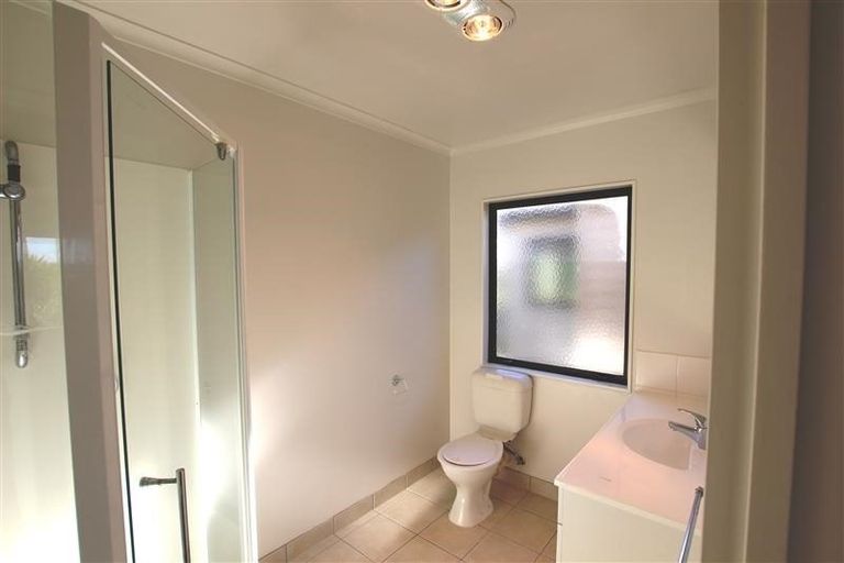 Photo of property in 86d Naylors Drive, Mangere, Auckland, 2022