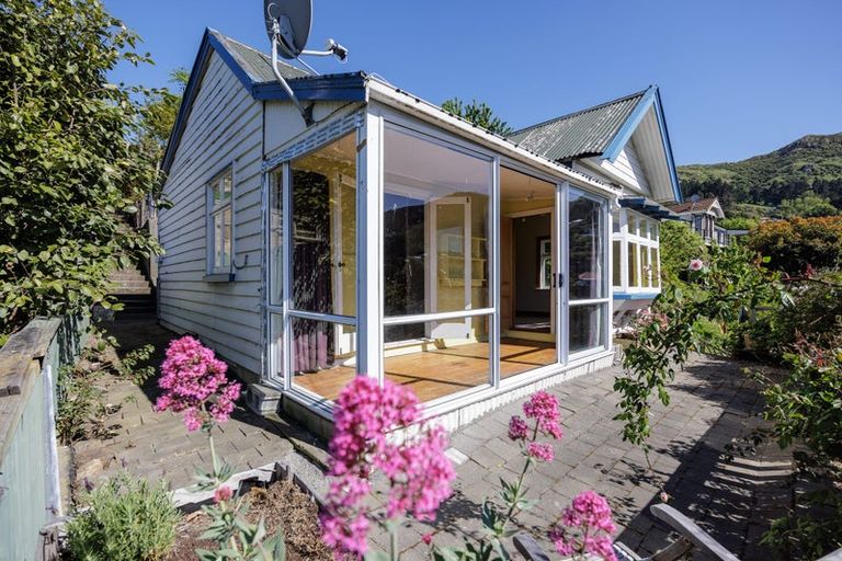 Photo of property in 12 Ticehurst Road, Lyttelton, 8082