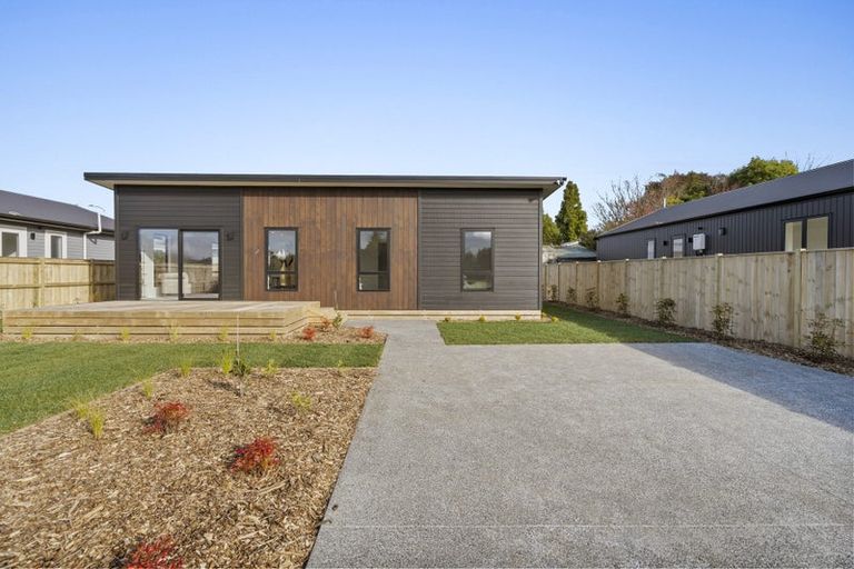 Photo of property in 3 Horoeka Street, Inglewood, 4330