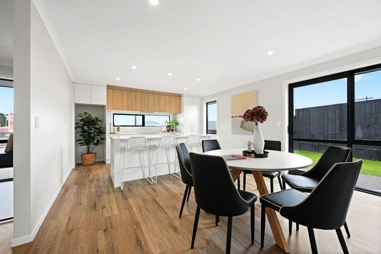 Photo of property in 3 Celeste Terrace, Peacocke, 3206