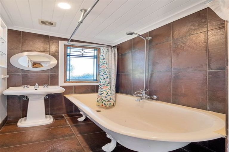 Photo of property in 68 Prospect Terrace, Pukekohe, 2120