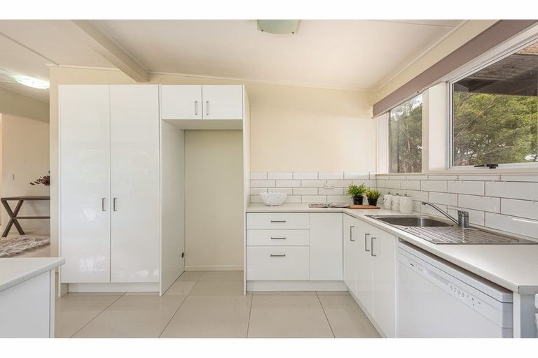 Photo of property in 15 Bronwyn Street, Mairehau, Christchurch, 8052