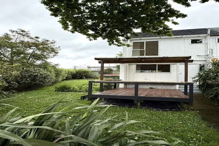 Photo of property in 7/108 West Coast Road, Glen Eden, Auckland, 0602