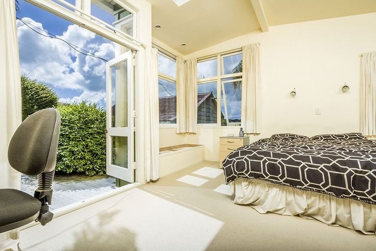Photo of property in 16 David Street, Bayswater, Auckland, 0622