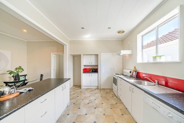 Photo of property in 6 Bristol Street, Trentham, Upper Hutt, 5018