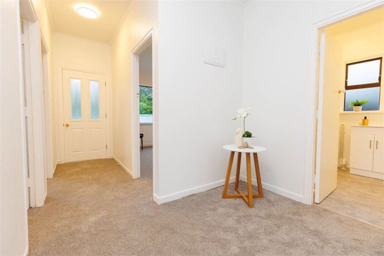 Photo of property in 104 Wexford Road, Miramar, Wellington, 6022