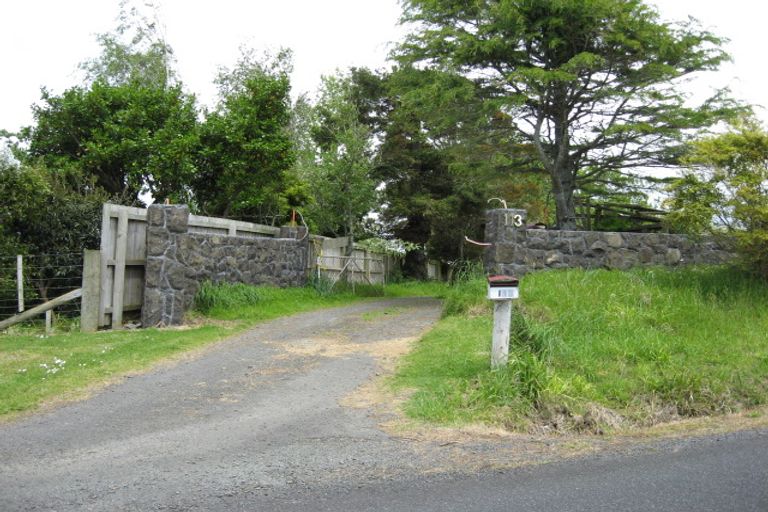 Photo of property in 113 Hanham Road, Kumeu, 0891