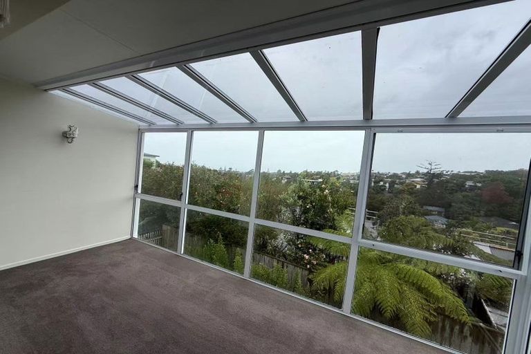 Photo of property in 47a Aberdeen Road, Castor Bay, Auckland, 0620
