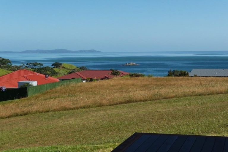 Photo of property in 10 Freyja Crescent, Coopers Beach, 0420