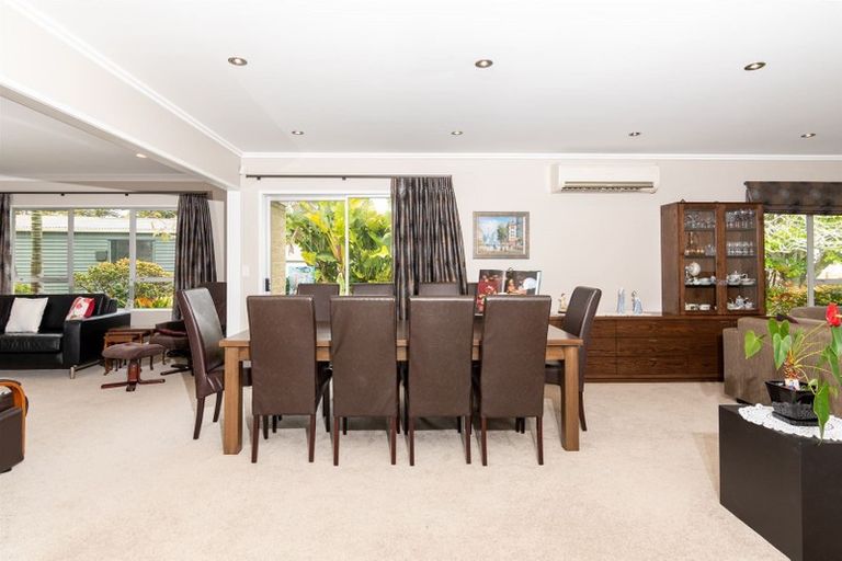 Photo of property in 121 Pomona Road, Kumeu, 0891