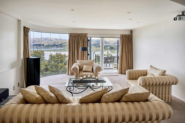 Photo of property in 17 Bowsprit Way, Whitby, Porirua, 5024