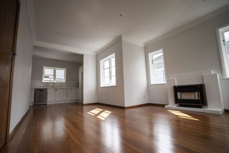 Photo of property in 3 Trevethick Grove, Woburn, Lower Hutt, 5010