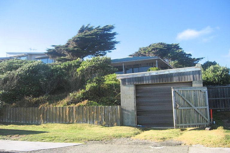 Photo of property in 114 The Parade, Paekakariki, 5034