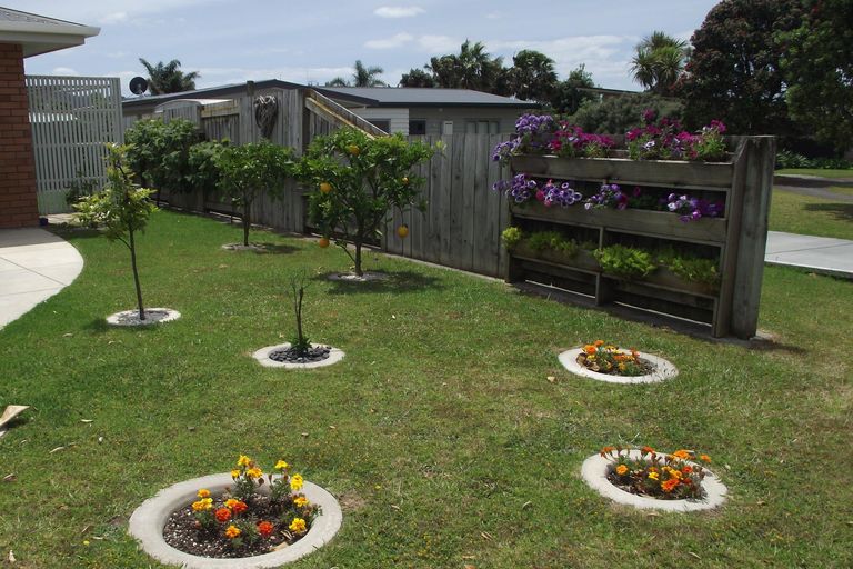 Photo of property in 9 Longboard Drive, Waihi Beach, 3611