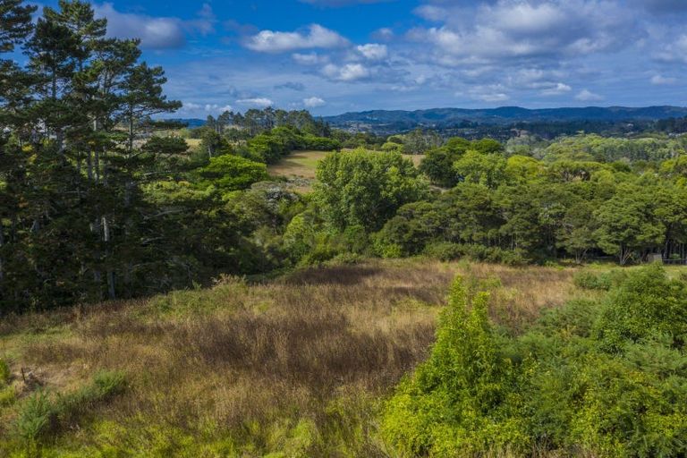 Photo of property in 304-306 Birdwood Road, Massey, Auckland, 0614